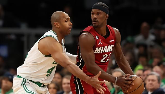 也叩击着自 也叩击着自