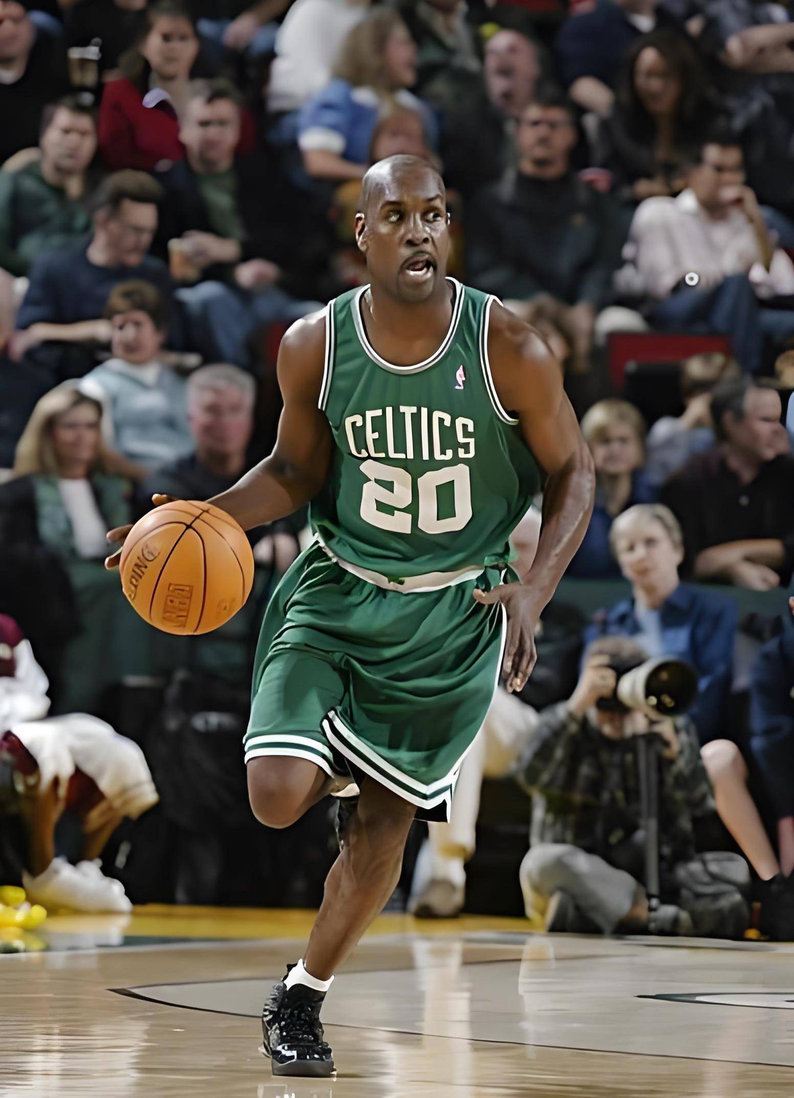 湖人签约达 湖人签约达