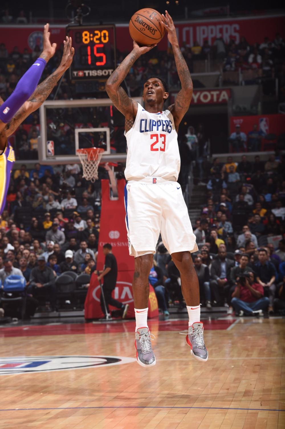 奠定了坚实 奠定了坚实