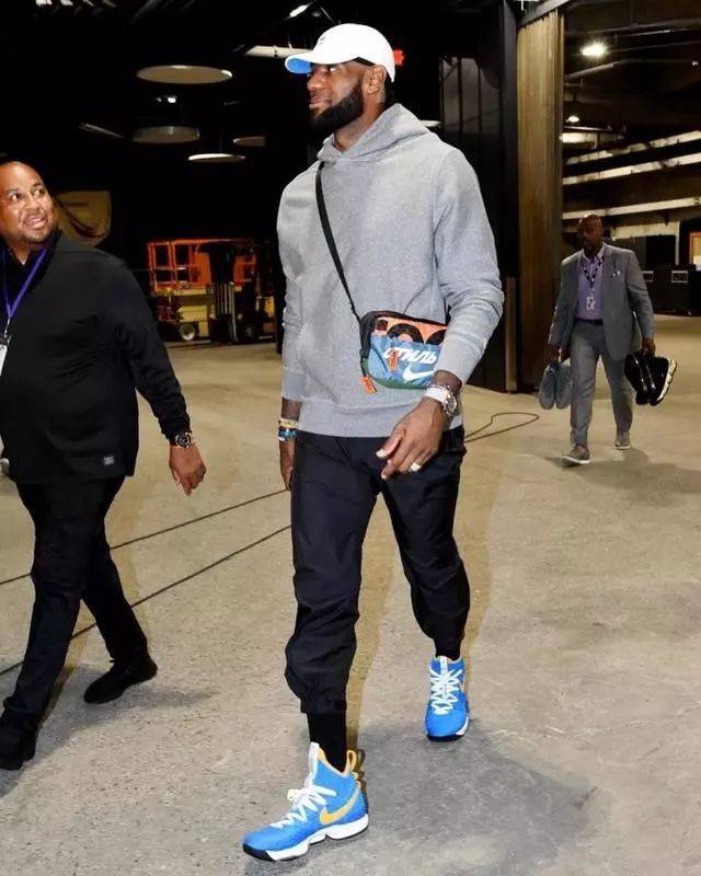 的讨论迅速 的讨论迅速