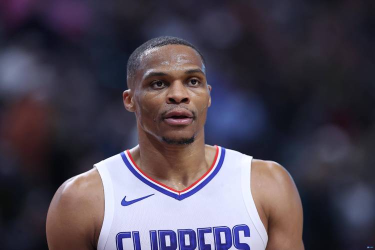 插上的中场